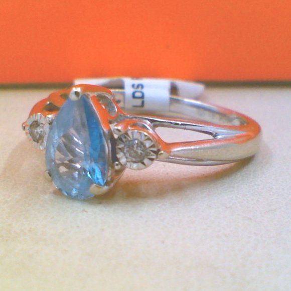 🌟10K Diamond Blue Topaz Ring🌟 - Picture 3 of 9